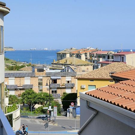 Lo Scorcio Sul Mare Apartment Marina di San Vito Bagian luar foto